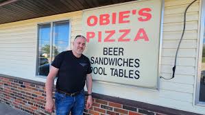 Obie's Pizza sign
